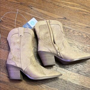 Tan Jacey Western Ankle Boots